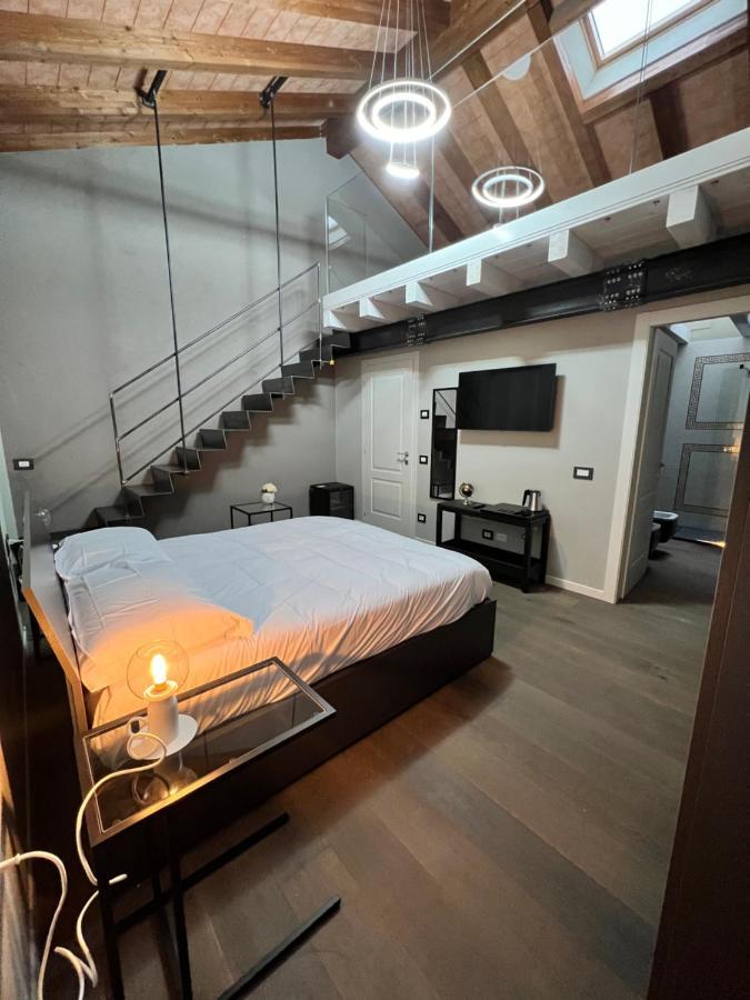 V&B Suites And Apartments Павия Екстериор снимка