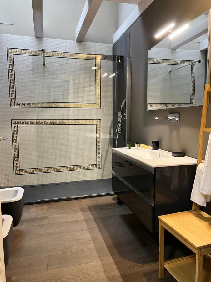V&B Suites And Apartments Павия Екстериор снимка